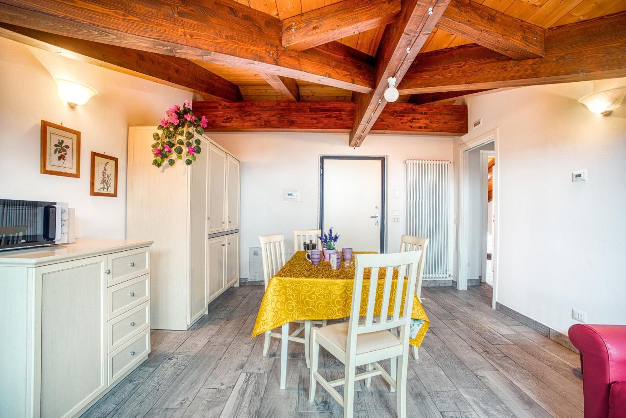Casavacanzelemore - Casa Zoe * Valfabbrica